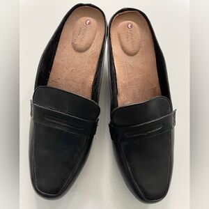 NWT Clarks Black Leather Mule Loafers